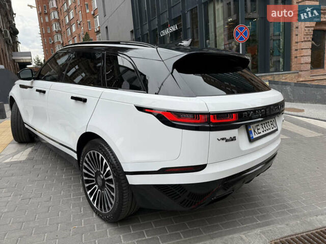 Белый Ленд Ровер Рендж Ровер Велар, объемом двигателя 3 л и пробегом 55 тыс. км за 39000 $, фото 5 на Automoto.ua