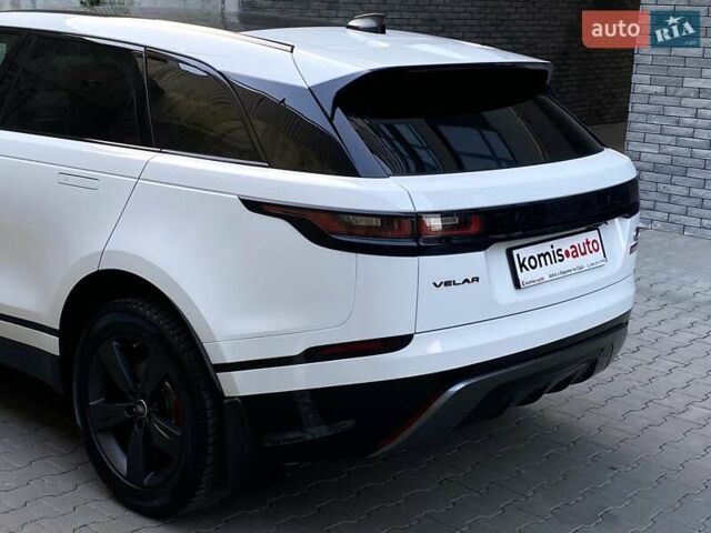Белый Ленд Ровер Рендж Ровер Велар, объемом двигателя 2 л и пробегом 91 тыс. км за 34999 $, фото 28 на Automoto.ua