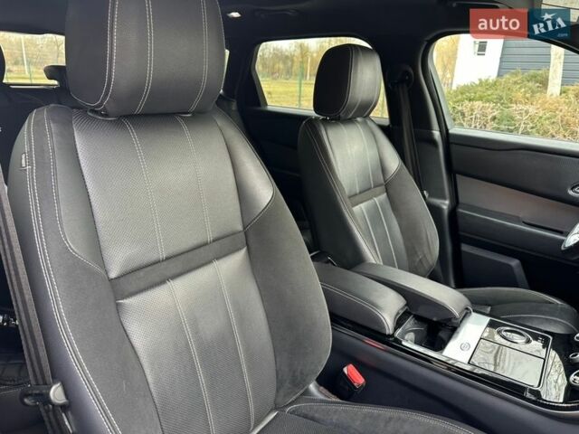 Білий Ленд Ровер Рендж Ровер Велар, об'ємом двигуна 2 л та пробігом 131 тис. км за 32000 $, фото 53 на Automoto.ua