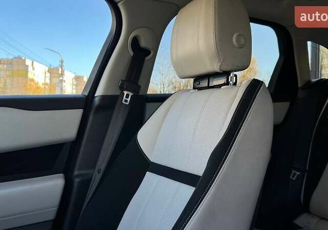 Білий Ленд Ровер Рендж Ровер Велар, об'ємом двигуна 3 л та пробігом 76 тис. км за 35999 $, фото 27 на Automoto.ua