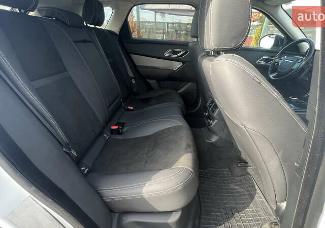 Белый Ленд Ровер Рендж Ровер Велар, объемом двигателя 2 л и пробегом 134 тыс. км за 25500 $, фото 29 на Automoto.ua