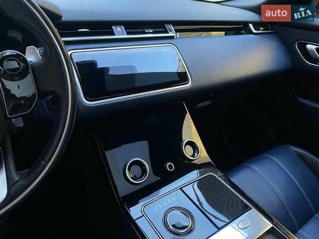 Белый Ленд Ровер Рендж Ровер Велар, объемом двигателя 2 л и пробегом 91 тыс. км за 34999 $, фото 44 на Automoto.ua