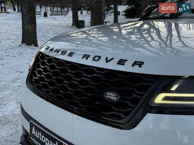 Білий Ленд Ровер Рендж Ровер Велар, об'ємом двигуна 2 л та пробігом 141 тис. км за 37690 $, фото 4 на Automoto.ua
