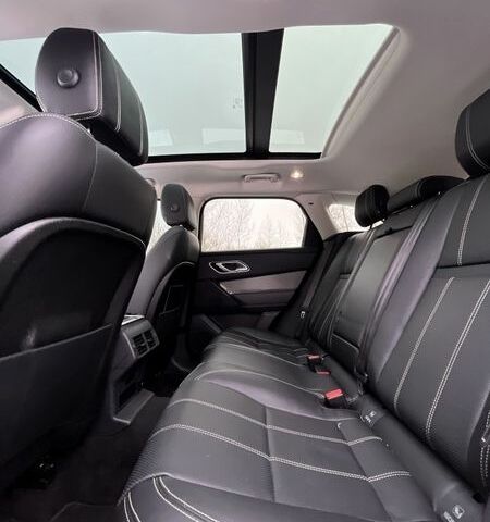 Белый Ленд Ровер Рендж Ровер Велар, объемом двигателя 2 л и пробегом 139 тыс. км за 32300 $, фото 21 на Automoto.ua