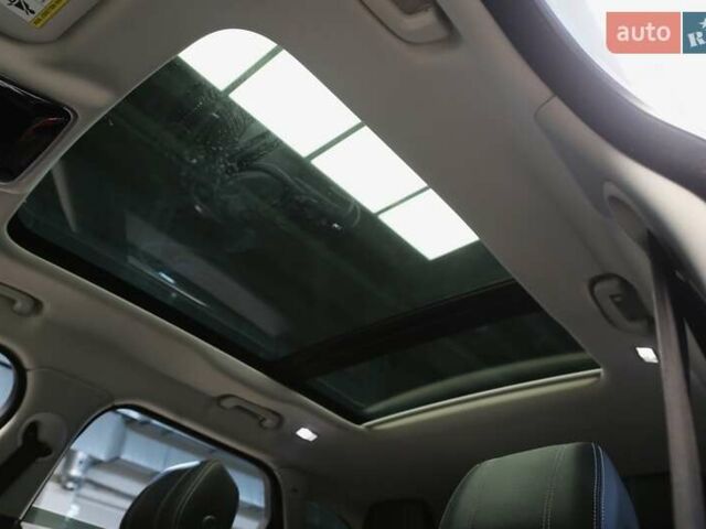 Білий Ленд Ровер Рендж Ровер Велар, об'ємом двигуна 2 л та пробігом 138 тис. км за 41900 $, фото 30 на Automoto.ua