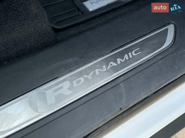 Білий Ленд Ровер Рендж Ровер Велар, об'ємом двигуна 2 л та пробігом 209 тис. км за 31999 $, фото 71 на Automoto.ua