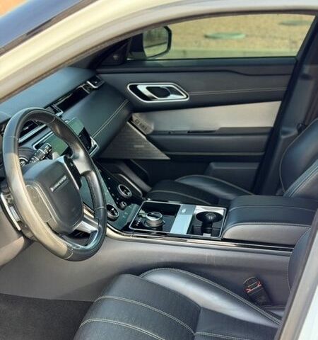 Білий Ленд Ровер Рендж Ровер Велар, об'ємом двигуна 2 л та пробігом 130 тис. км за 32200 $, фото 17 на Automoto.ua