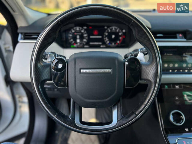 Белый Ленд Ровер Рендж Ровер Велар, объемом двигателя 3 л и пробегом 76 тыс. км за 39700 $, фото 7 на Automoto.ua