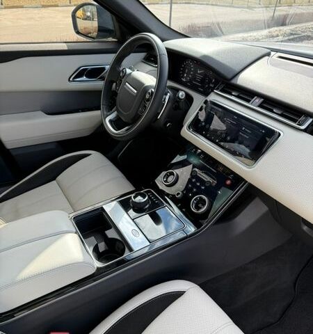 Білий Ленд Ровер Рендж Ровер Велар, об'ємом двигуна 2 л та пробігом 95 тис. км за 35800 $, фото 19 на Automoto.ua