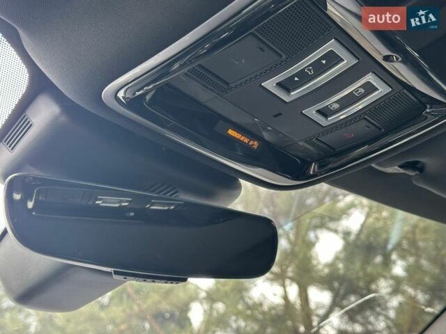 Білий Ленд Ровер Рендж Ровер Велар, об'ємом двигуна 2 л та пробігом 131 тис. км за 32000 $, фото 57 на Automoto.ua