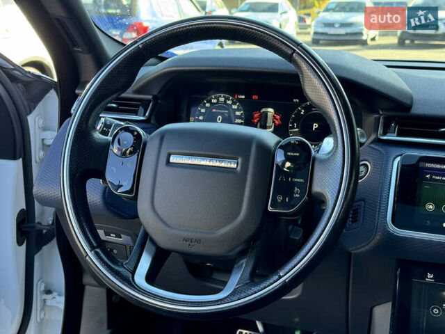 Белый Ленд Ровер Рендж Ровер Велар, объемом двигателя 2 л и пробегом 91 тыс. км за 34999 $, фото 39 на Automoto.ua