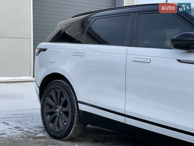 Білий Ленд Ровер Рендж Ровер Велар, об'ємом двигуна 2 л та пробігом 209 тис. км за 31999 $, фото 7 на Automoto.ua