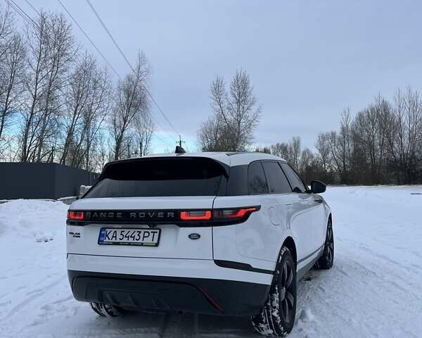 Белый Ленд Ровер Рендж Ровер Велар, объемом двигателя 2 л и пробегом 138 тыс. км за 39690 $, фото 6 на Automoto.ua