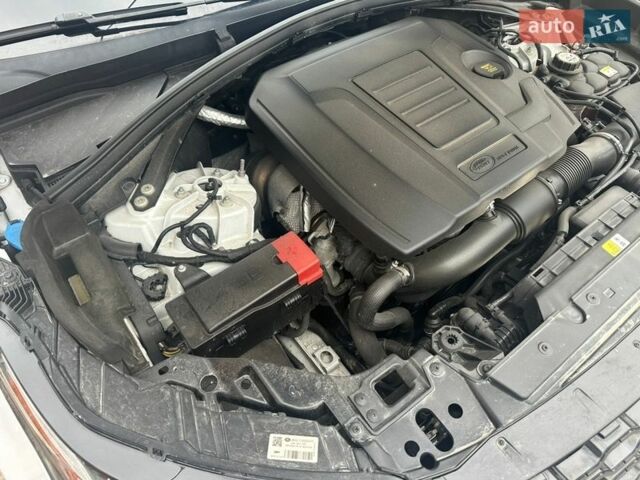 Білий Ленд Ровер Рендж Ровер Велар, об'ємом двигуна 2 л та пробігом 131 тис. км за 32000 $, фото 68 на Automoto.ua