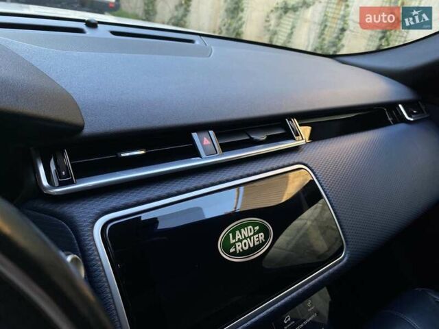 Белый Ленд Ровер Рендж Ровер Велар, объемом двигателя 2 л и пробегом 91 тыс. км за 34999 $, фото 47 на Automoto.ua
