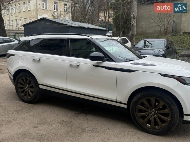 Білий Ленд Ровер Рендж Ровер Велар, об'ємом двигуна 2 л та пробігом 120 тис. км за 33000 $, фото 2 на Automoto.ua