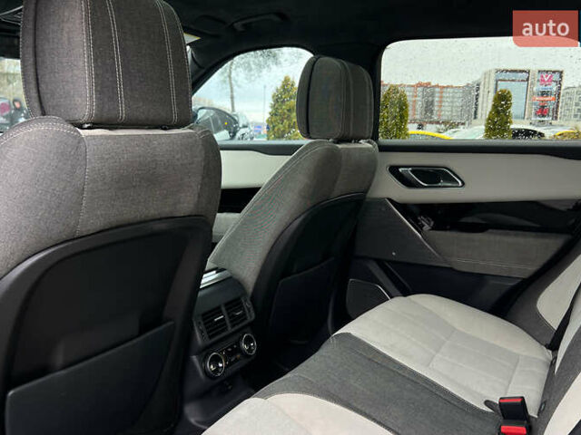 Белый Ленд Ровер Рендж Ровер Велар, объемом двигателя 3 л и пробегом 60 тыс. км за 33900 $, фото 25 на Automoto.ua