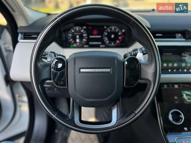 Білий Ленд Ровер Рендж Ровер Велар, об'ємом двигуна 3 л та пробігом 76 тис. км за 35999 $, фото 14 на Automoto.ua
