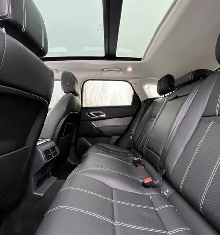 Белый Ленд Ровер Рендж Ровер Велар, объемом двигателя 2 л и пробегом 139 тыс. км за 32300 $, фото 23 на Automoto.ua