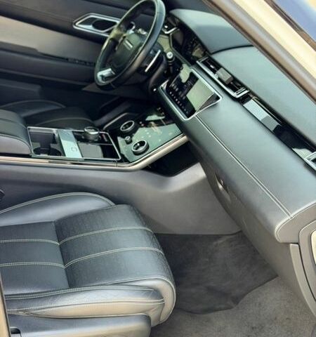 Білий Ленд Ровер Рендж Ровер Велар, об'ємом двигуна 2 л та пробігом 130 тис. км за 32200 $, фото 18 на Automoto.ua