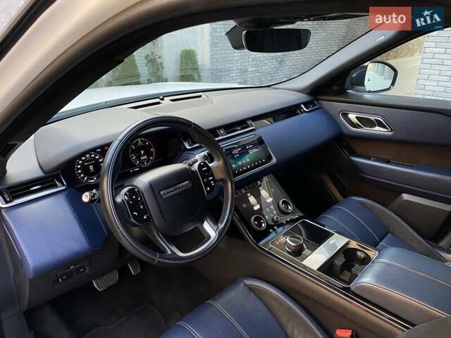 Белый Ленд Ровер Рендж Ровер Велар, объемом двигателя 2 л и пробегом 91 тыс. км за 34999 $, фото 32 на Automoto.ua