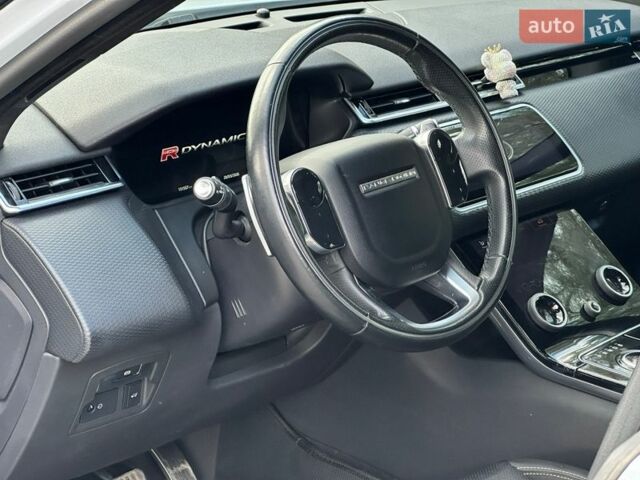 Білий Ленд Ровер Рендж Ровер Велар, об'ємом двигуна 2 л та пробігом 131 тис. км за 32000 $, фото 44 на Automoto.ua