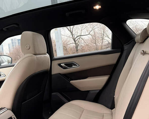 Білий Ленд Ровер Рендж Ровер Велар, об'ємом двигуна 2 л та пробігом 66 тис. км за 31000 $, фото 8 на Automoto.ua