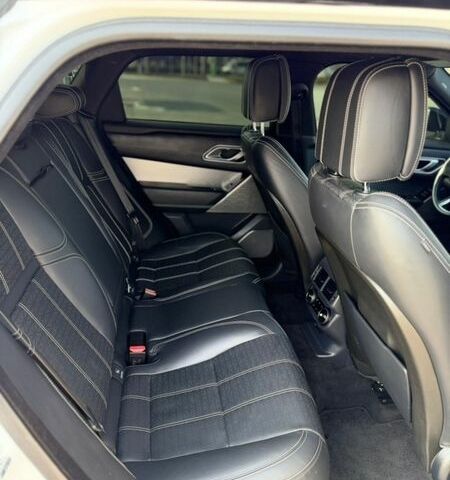 Білий Ленд Ровер Рендж Ровер Велар, об'ємом двигуна 2 л та пробігом 130 тис. км за 32200 $, фото 20 на Automoto.ua