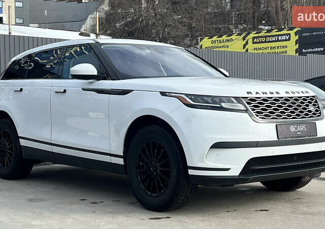 Белый Ленд Ровер Рендж Ровер Велар, объемом двигателя 2 л и пробегом 134 тыс. км за 25500 $, фото 5 на Automoto.ua