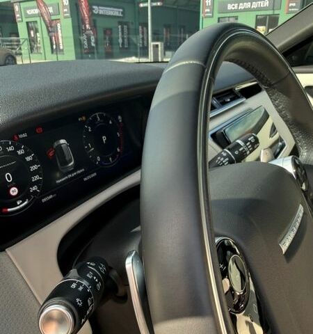 Білий Ленд Ровер Рендж Ровер Велар, об'ємом двигуна 2 л та пробігом 95 тис. км за 35800 $, фото 9 на Automoto.ua