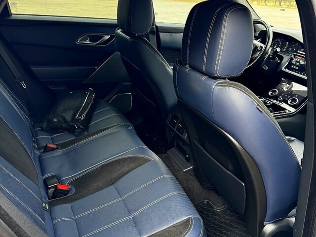 Белый Ленд Ровер Рендж Ровер Велар, объемом двигателя 2 л и пробегом 150 тыс. км за 31000 $, фото 9 на Automoto.ua