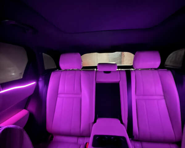 Білий Ленд Ровер Рендж Ровер Велар, об'ємом двигуна 2 л та пробігом 115 тис. км за 28800 $, фото 30 на Automoto.ua