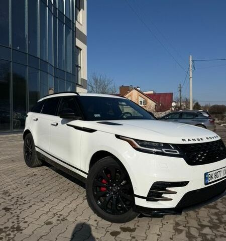 Білий Ленд Ровер Рендж Ровер Велар, об'ємом двигуна 2 л та пробігом 132 тис. км за 33000 $, фото 5 на Automoto.ua