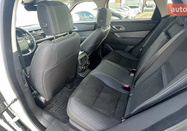 Белый Ленд Ровер Рендж Ровер Велар, объемом двигателя 2 л и пробегом 134 тыс. км за 25500 $, фото 23 на Automoto.ua