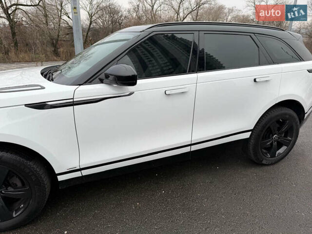 Білий Ленд Ровер Рендж Ровер Велар, об'ємом двигуна 2 л та пробігом 66 тис. км за 31000 $, фото 6 на Automoto.ua