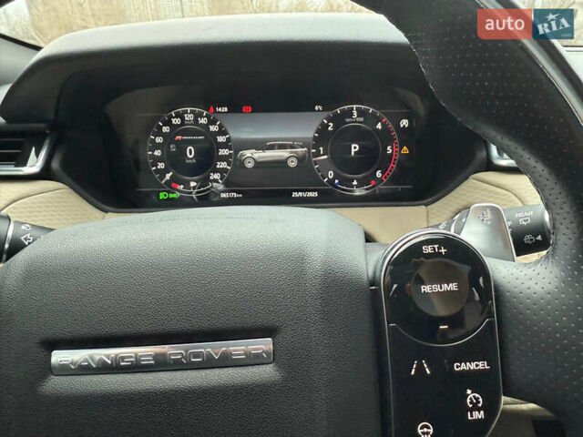 Білий Ленд Ровер Рендж Ровер Велар, об'ємом двигуна 2 л та пробігом 66 тис. км за 31000 $, фото 13 на Automoto.ua