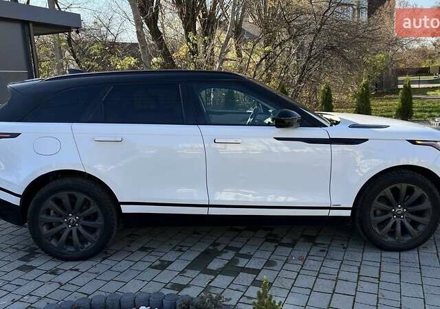 Білий Ленд Ровер Рендж Ровер Велар, об'ємом двигуна 3 л та пробігом 77 тис. км за 38777 $, фото 4 на Automoto.ua