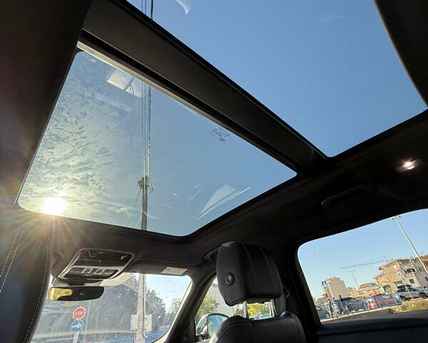 Белый Ленд Ровер Рендж Ровер Велар, объемом двигателя 3 л и пробегом 85 тыс. км за 40000 $, фото 13 на Automoto.ua