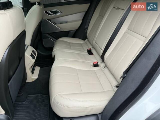 Белый Ленд Ровер Рендж Ровер Велар, объемом двигателя 3 л и пробегом 133 тыс. км за 39500 $, фото 35 на Automoto.ua