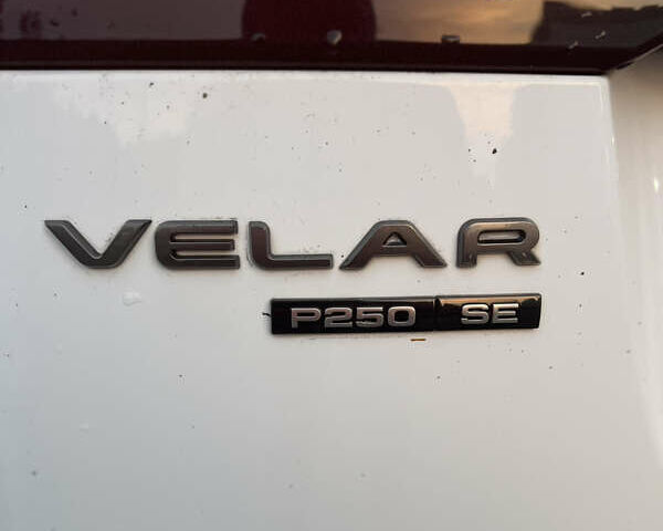 Білий Ленд Ровер Рендж Ровер Велар, об'ємом двигуна 2 л та пробігом 150 тис. км за 29900 $, фото 41 на Automoto.ua