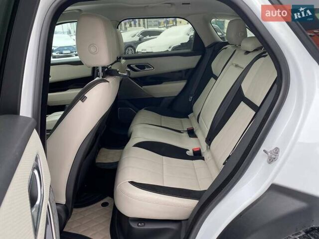 Белый Ленд Ровер Рендж Ровер Велар, объемом двигателя 3 л и пробегом 77 тыс. км за 34900 $, фото 23 на Automoto.ua