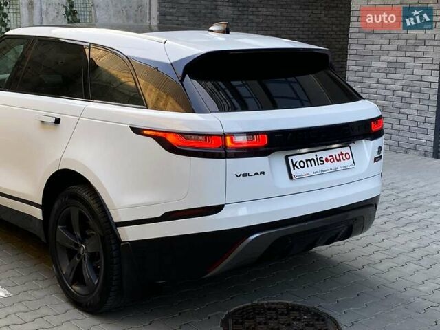 Белый Ленд Ровер Рендж Ровер Велар, объемом двигателя 2 л и пробегом 91 тыс. км за 34999 $, фото 15 на Automoto.ua