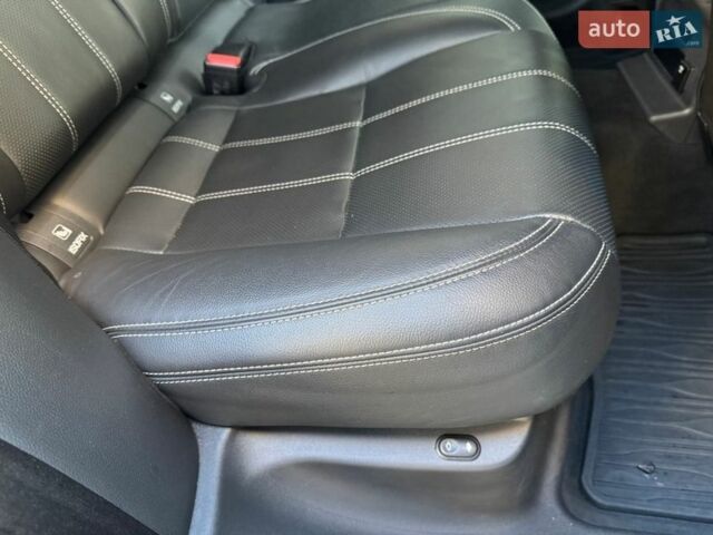 Белый Ленд Ровер Рендж Ровер Велар, объемом двигателя 3 л и пробегом 75 тыс. км за 42500 $, фото 42 на Automoto.ua