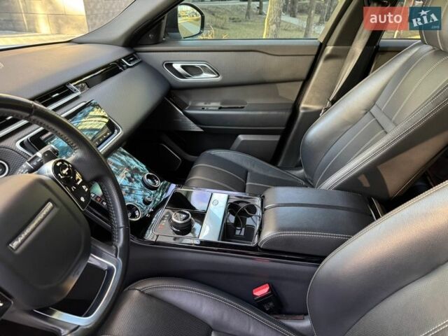 Белый Ленд Ровер Рендж Ровер Велар, объемом двигателя 3 л и пробегом 75 тыс. км за 42500 $, фото 23 на Automoto.ua