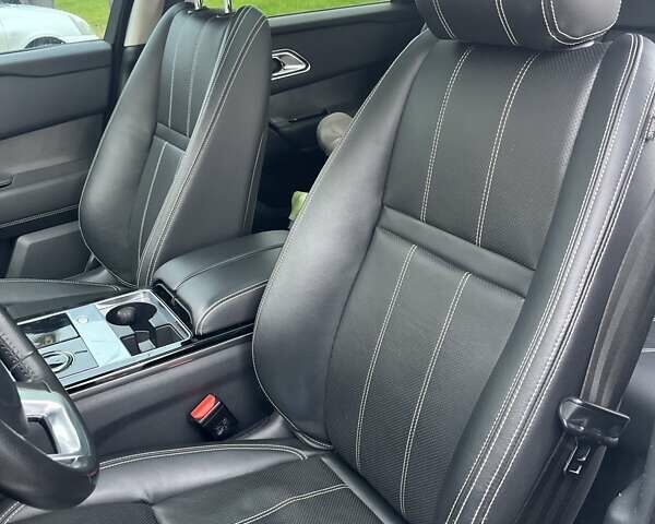 Білий Ленд Ровер Рендж Ровер Велар, об'ємом двигуна 2 л та пробігом 128 тис. км за 42000 $, фото 14 на Automoto.ua