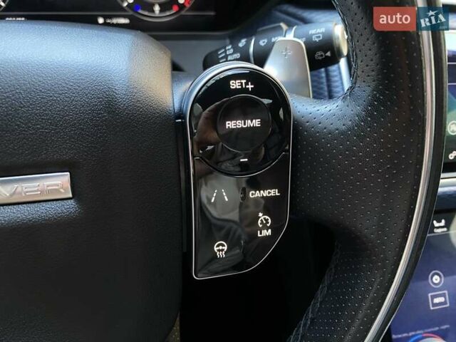 Белый Ленд Ровер Рендж Ровер Велар, объемом двигателя 2 л и пробегом 91 тыс. км за 34999 $, фото 40 на Automoto.ua