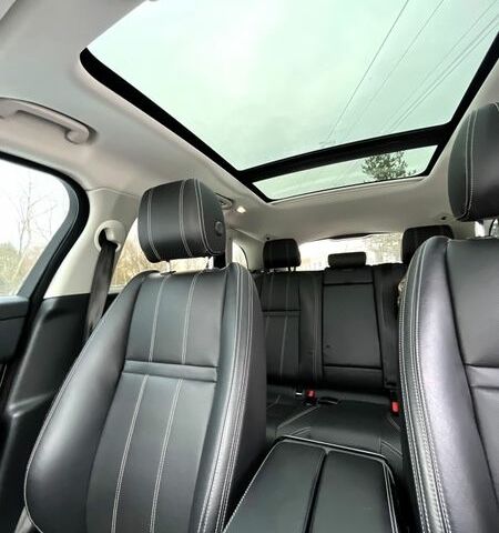 Белый Ленд Ровер Рендж Ровер Велар, объемом двигателя 2 л и пробегом 139 тыс. км за 32300 $, фото 18 на Automoto.ua