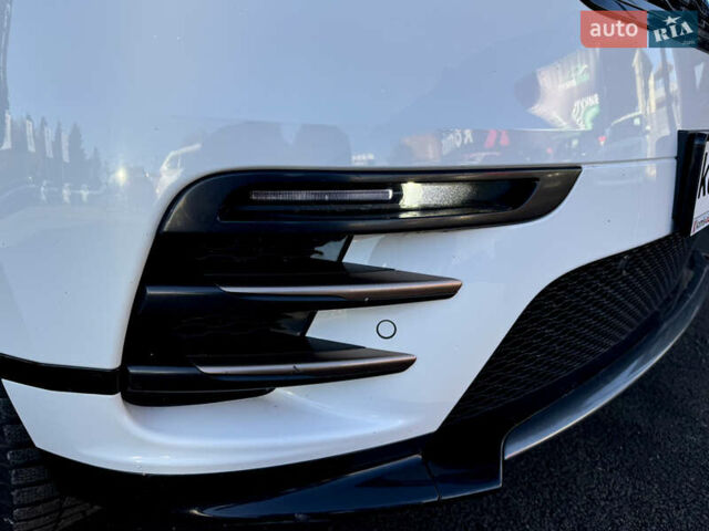 Белый Ленд Ровер Рендж Ровер Велар, объемом двигателя 2 л и пробегом 91 тыс. км за 34999 $, фото 12 на Automoto.ua