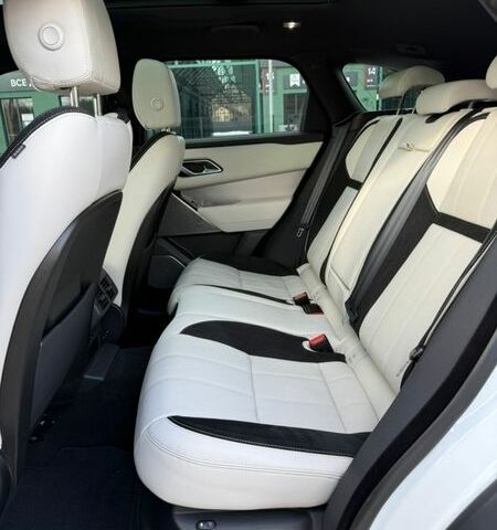 Білий Ленд Ровер Рендж Ровер Велар, об'ємом двигуна 2 л та пробігом 95 тис. км за 35800 $, фото 16 на Automoto.ua