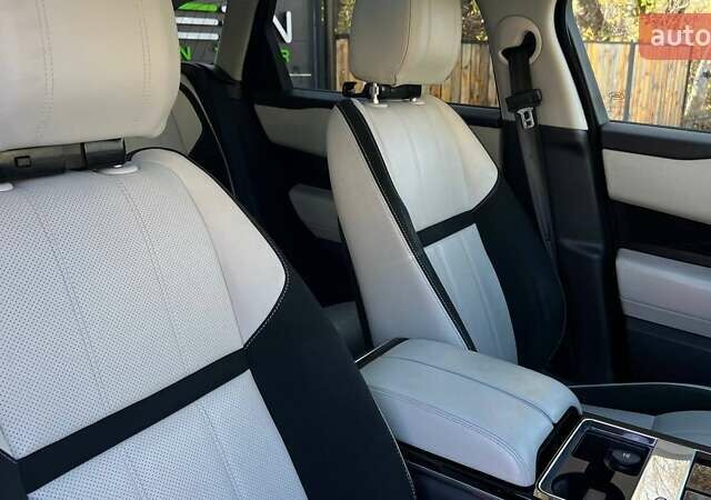 Білий Ленд Ровер Рендж Ровер Велар, об'ємом двигуна 3 л та пробігом 76 тис. км за 35999 $, фото 48 на Automoto.ua